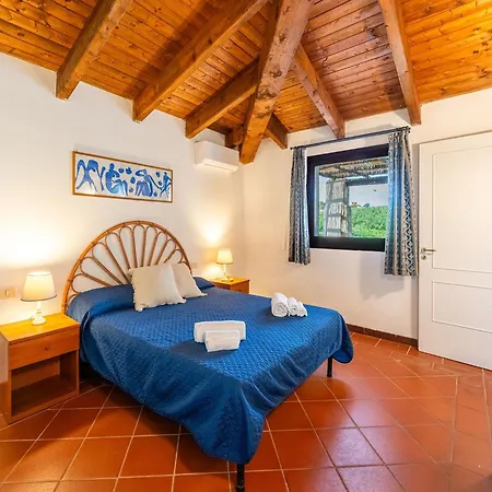 Spacious With Lovely Pool