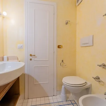 Διαμέρισμα Spacious With Lovely Pool